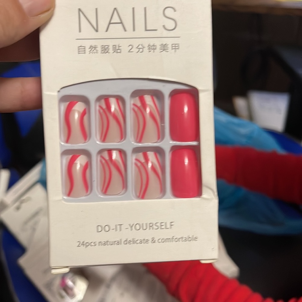 Nails - Picture 5 of 6